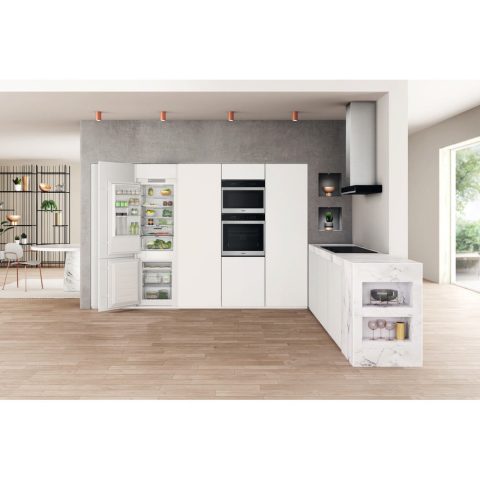 Whirlpool WHC18 T322 Iebūvēts 250 L