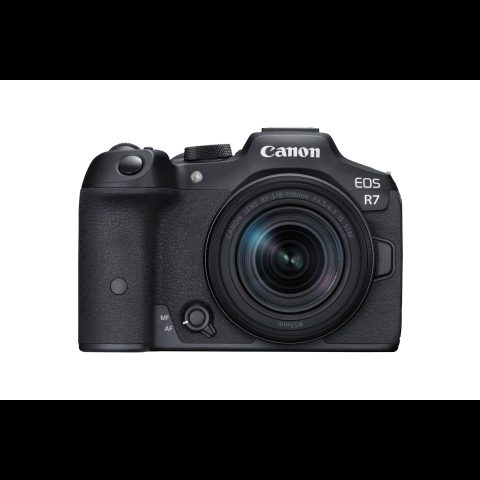 Canon EOS R7 + RF-S 18-150mm IS STM MILC 32